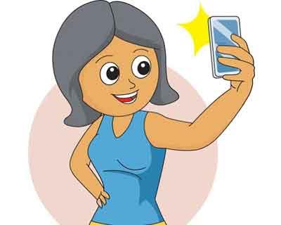Upsurge in Selfie wrist reported due to increasing selfie phenomenon