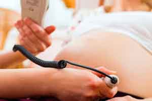 Is continuous electronic fetal monitoring useful for all women in labor?