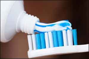 Antibacterial in toothpaste may combat severe lung disease