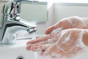 Hand sanitizers convenient and effective but handwashing better: Medical minute