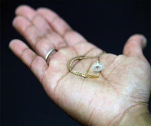 Contraceptive jewelry is the future of birth control,finds new study