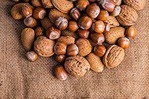 Consumption of 60 grams of nuts per day improves sexual function. 