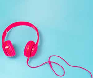 Music a useful alternative to preoperative midazolam routinely used to control anxiety