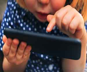 Increased screen time may impair brain development in preschool kids: JAMA study